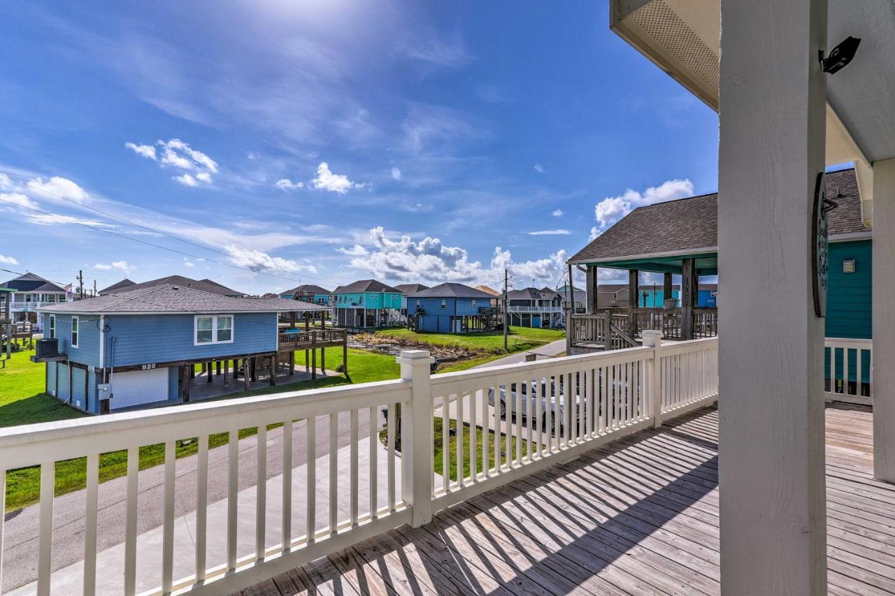 Crystal Beach Family Retreat Walk To The Shore! Экстерьер фото